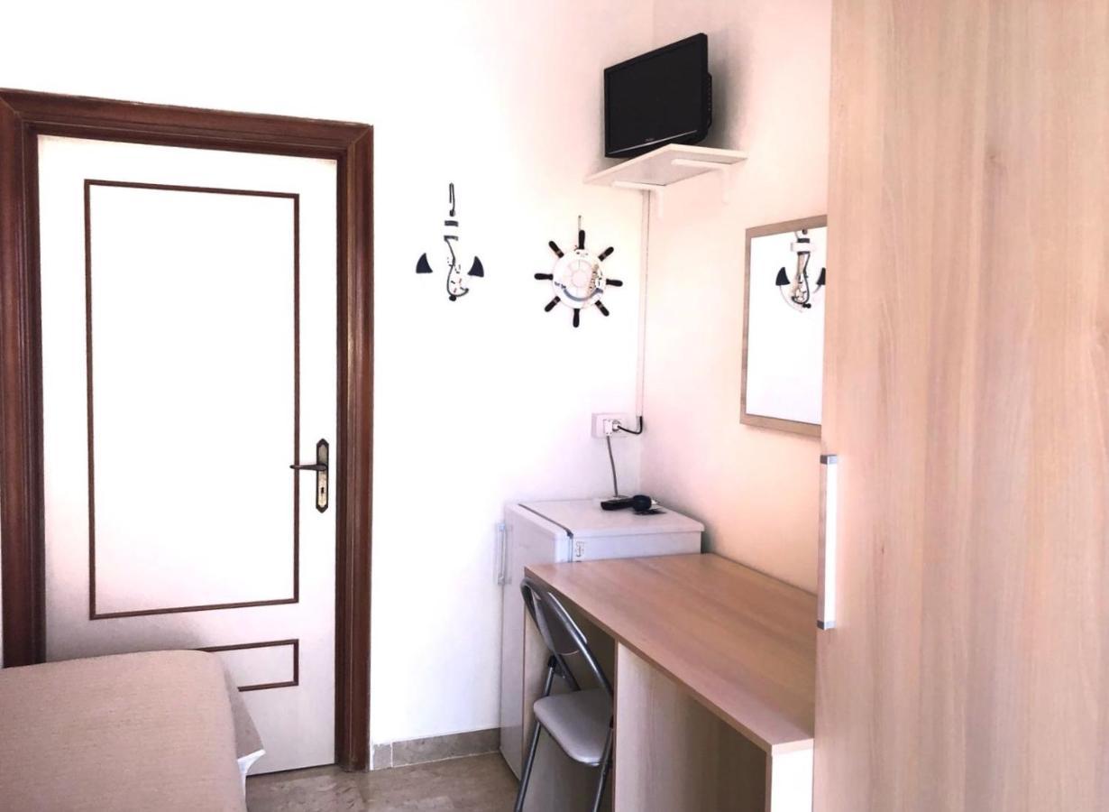 Dimora Il Girasole Hotel Torre San Giovanni Ugento Exterior photo