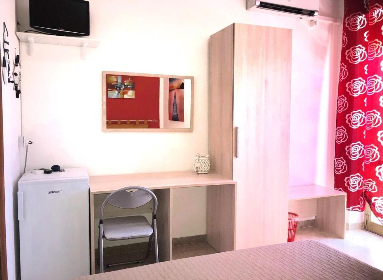 Dimora Il Girasole Hotel Torre San Giovanni Ugento Exterior photo