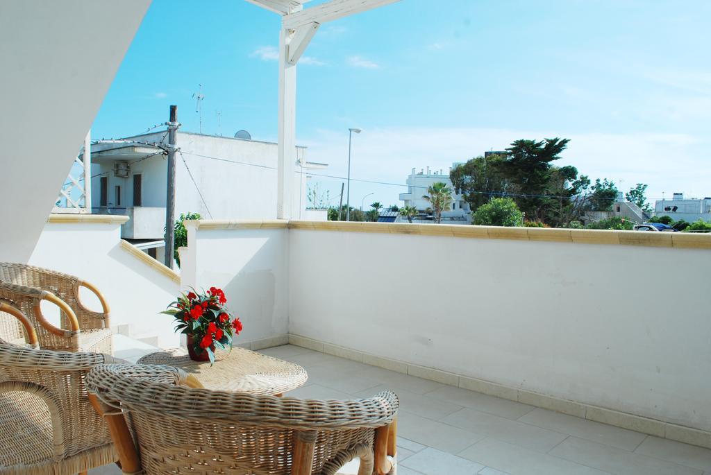 Dimora Il Girasole Hotel Torre San Giovanni Ugento Exterior photo